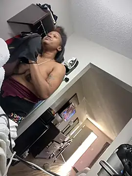 Snapshot of PrettyGal_Tingz chatting on 02-02-25, 07:46 PrettyGal Tingz online show from 02-02-25, 07:46