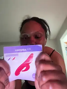 Snapshot of PrettyGal_Tingz chatting on 02-07-25, 04:46 PrettyGal Tingz online show from 02-07-25, 04:46