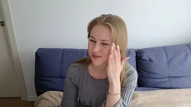 IsabelAllen online show from 03-12-25, 10:05