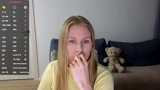 IsabelAllen online show from 09-24-25, 07:06