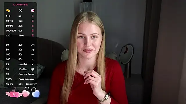 Snapshot of IsabelAllen chatting on 06-17-26, 01:12 IsabelAllen online show from 06-17-26, 01:12