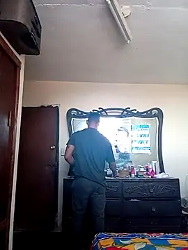 Snapshot of adriel_perez chatting on 10-21-25, 02:07 adriel perez online show from 10-21-25, 02:07