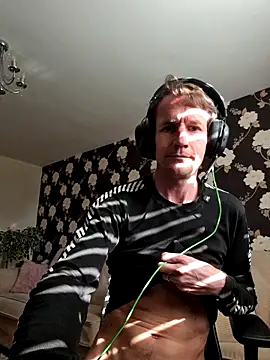 outdoorfun22 online show from 03-17-26, 02:20