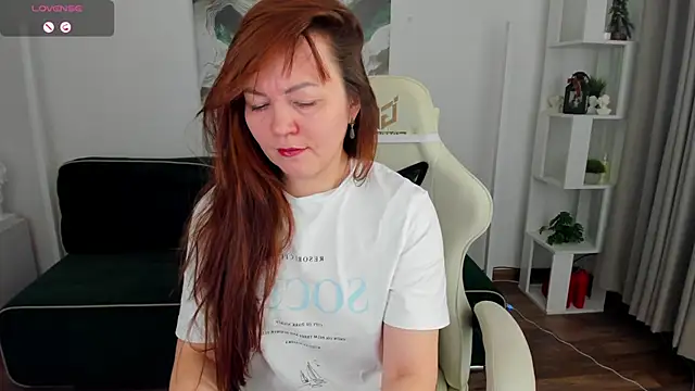 Snapshot of VanessaSmuth chatting on 02-17-26, 02:08 VanessaSmuth online show from 02-17-26, 02:08