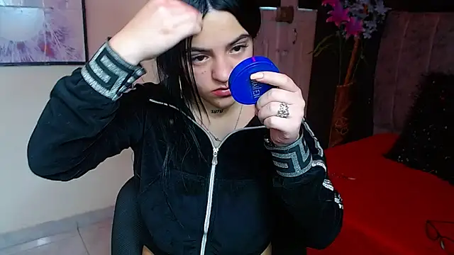 Violettasquirt online show from 11-13-25, 03:55