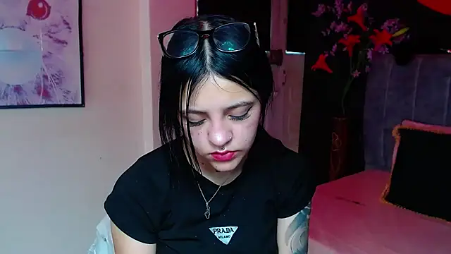 Violettasquirt online show from 12-04-25, 03:21