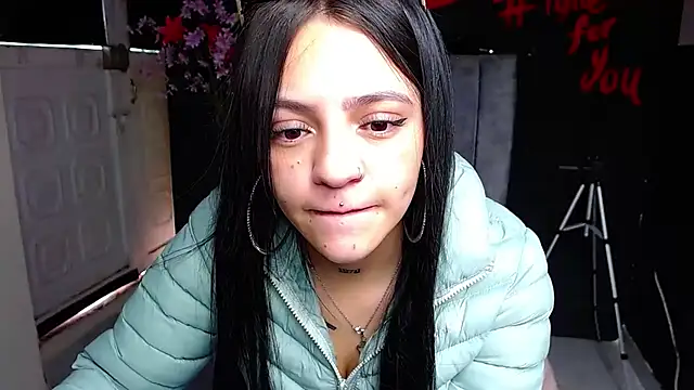 Violettasquirt online show from 03-04-26, 01:39