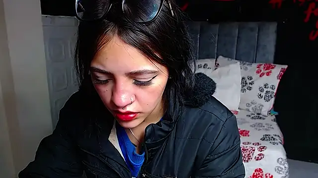 Violettasquirt online show from 03-31-26, 01:33