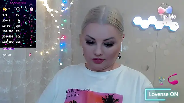 Snapshot of JewellKiss7 chatting on 06-30-26, 02:56 JewellKiss7 online show from 06-30-26, 02:56