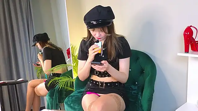 CiriRianonn online show from 09-23-25, 04:59