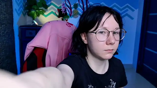 NancyMartinez online show from 10-25-25, 05:04