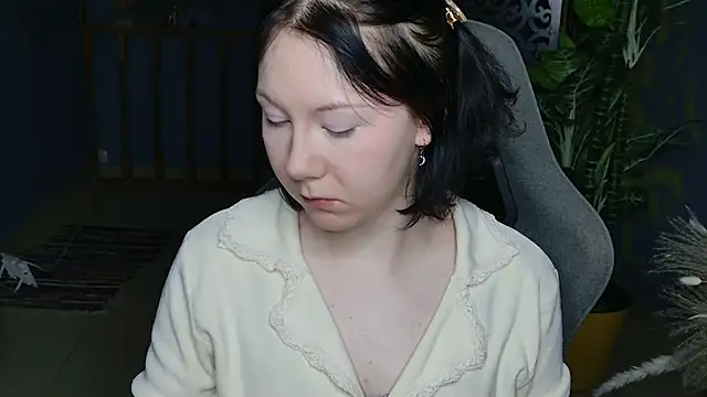 NancyMartinez online show from 11-18-25, 05:12