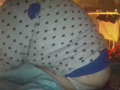 Snapshot of biuv chatting on 02-22-25, 04:40 biuv online show from 02-22-25, 04:40
