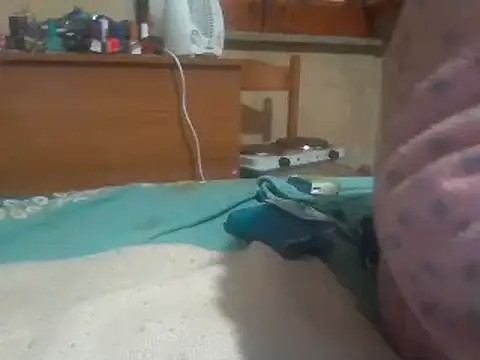 Snapshot of biuv chatting on 03-13-25, 10:15 biuv online show from 03-13-25, 10:15