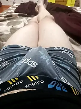 Snapshot of red_red00 chatting on 02-07-25, 02:37 red red00 online show from 02-07-25, 02:37