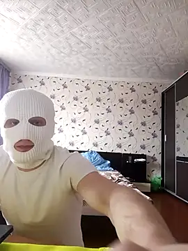 Snapshot of red_red00 chatting on 03-14-25, 11:45 red red00 online show from 03-14-25, 11:45