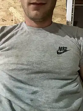 Snapshot of red_red00 chatting on 09-14-25, 03:44 red red00 online show from 09-14-25, 03:44