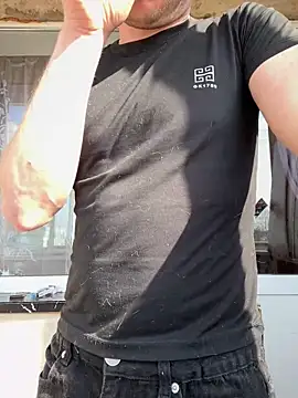 red red00 online show from 03-24-26, 10:09