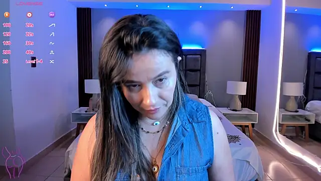 Snapshot of Susann_Ross chatting on 11-07-25, 10:59 Susann Ross online show from 11-07-25, 10:59