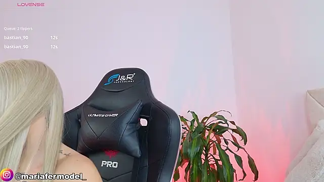 Mariafer05 online show from 04-01-26, 04:26