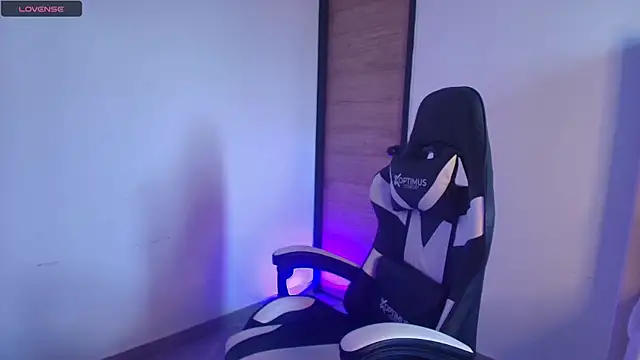 Snapshot of -Sofii_ chatting on 09-08-25, 07:46 -Sofii online show from 09-08-25, 07:46