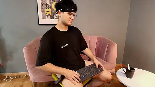 Snapshot of Mark_Evans1_ chatting on 02-22-25, 07:58 Mark Evans1 online show from 02-22-25, 07:58