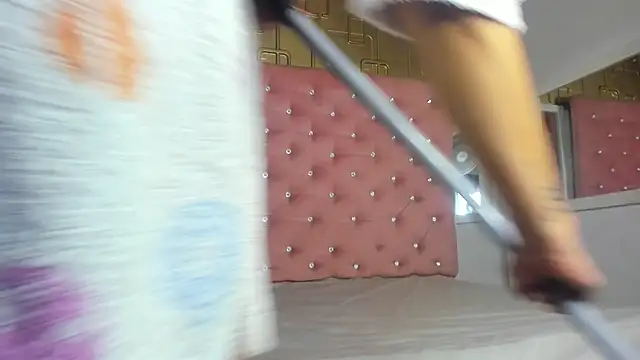 Snapshot of Molly_gomez_ chatting on 02-08-25, 10:40 Molly gomez online show from 02-08-25, 10:40