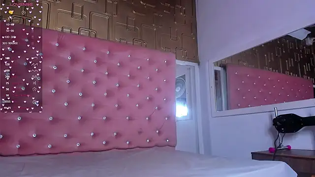 Snapshot of Molly_gomez_ chatting on 02-09-25, 10:21 Molly gomez online show from 02-09-25, 10:21