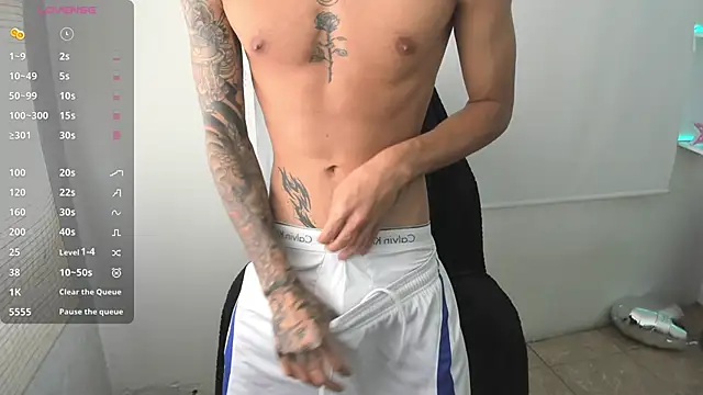 Snapshot of Damon__333 chatting on 02-20-25, 08:03 Damon 333 online show from 02-20-25, 08:03