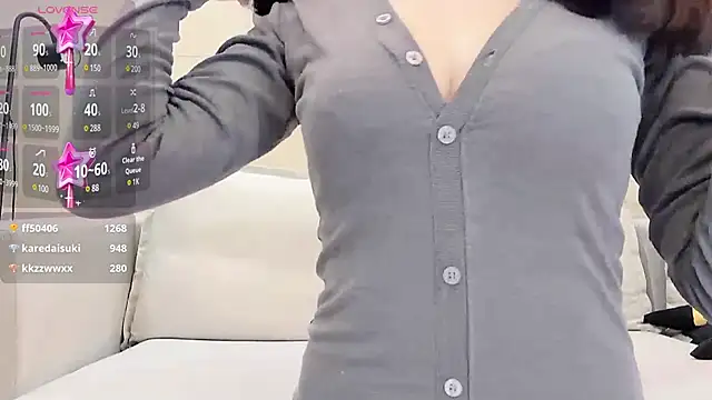 Snapshot of ruoling_19 chatting on 12-25-24, 05:58 ruoling 19 online show from 12-25-24, 05:58