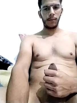 Snapshot of G0stragos chatting on 01-11-25, 01:32 G0stragos online show from 01-11-25, 01:32