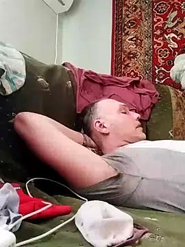 Pineapple04 online show from 02-18-25, 04:58