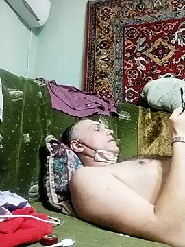 Pineapple04 online show from 02-22-25, 04:40