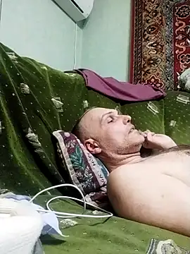 Pineapple04 online show from 03-18-25, 04:04