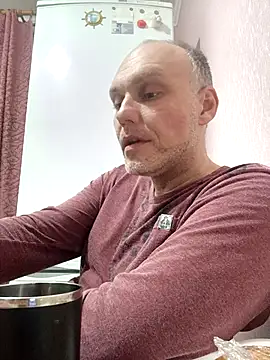 Pineapple04 online show from 11-28-25, 05:37