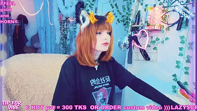 Snapshot of Toxic_Ellies chatting on 12-29-24, 12:34 Toxic Ellies online show from 12-29-24, 12:34