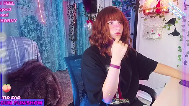 Snapshot of Toxic_Ellies chatting on 01-22-25, 12:38 Toxic Ellies online show from 01-22-25, 12:38