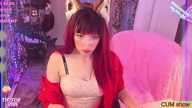 Snapshot of Toxic_Ellies chatting on 02-26-25, 01:41 Toxic Ellies online show from 02-26-25, 01:41