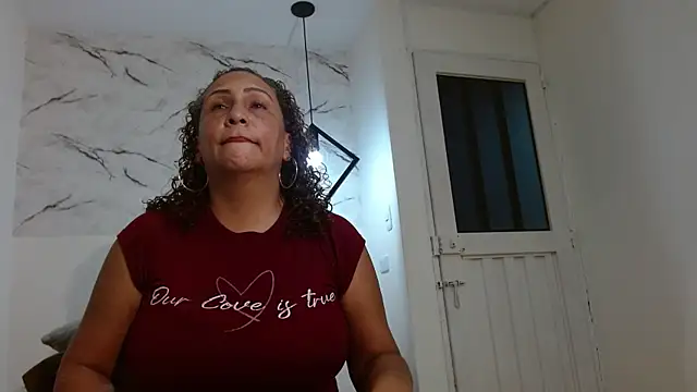 EvaMills1 online show from 11-22-25, 08:52