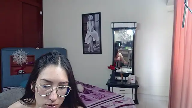 Snapshot of jeyloveebony chatting on 12-07-24, 04:58 jeyloveebony online show from 12-07-24, 04:58