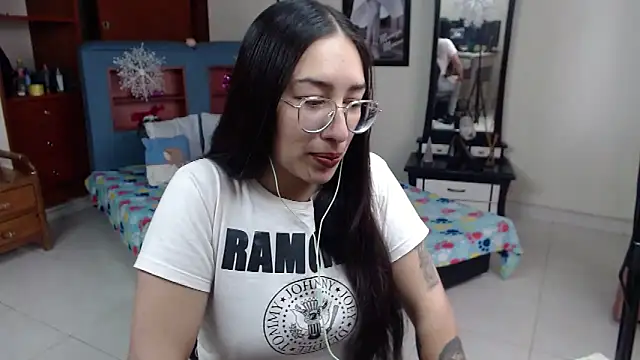 Snapshot of jeyloveebony chatting on 12-09-24, 02:06 jeyloveebony online show from 12-09-24, 02:06