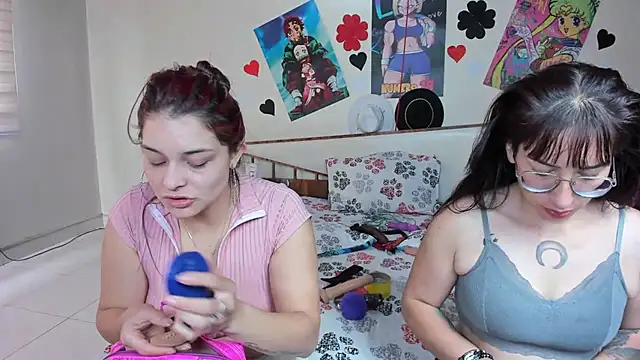 Snapshot of jeyloveebony chatting on 03-12-25, 01:40 jeyloveebony online show from 03-12-25, 01:40