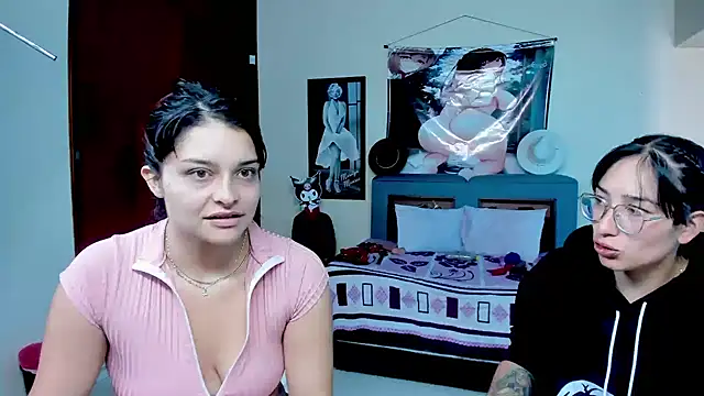 Snapshot of jeyloveebony chatting on 10-02-25, 01:40 jeyloveebony online show from 10-02-25, 01:40