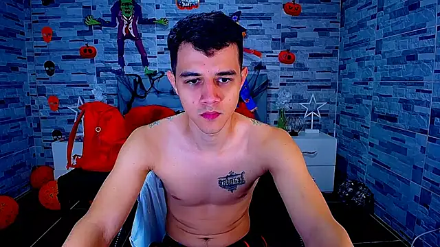 ADAM HOT online show from 10-22-25, 09:36