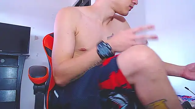 ADAM HOT online show from 02-10-26, 01:15