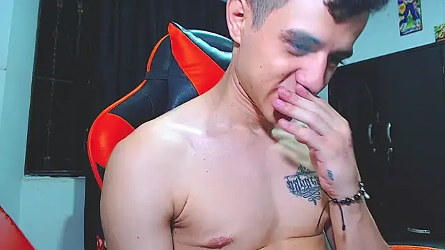 ADAM HOT online show from 04-15-26, 11:38