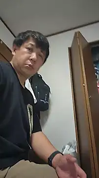 Snapshot of 07YUKIO chatting on 05-19-26, 09:15 07YUKIO online show from 05-19-26, 09:15