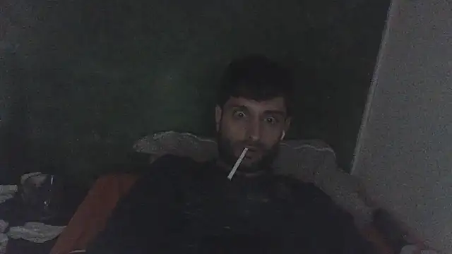 Snapshot of Xtremem00d chatting on 12-21-25, 10:11 Xtremem00d online show from 12-21-25, 10:11