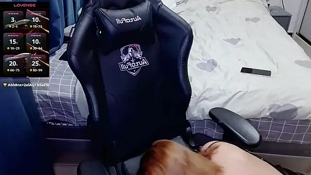 Snapshot of Angelababy001 chatting on 02-21-25, 02:27 Angelababy001 online show from 02-21-25, 02:27