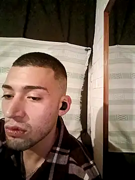 Snapshot of Suggarwhite18CM chatting on 11-01-25, 06:37 Suggarwhite18CM online show from 11-01-25, 06:37